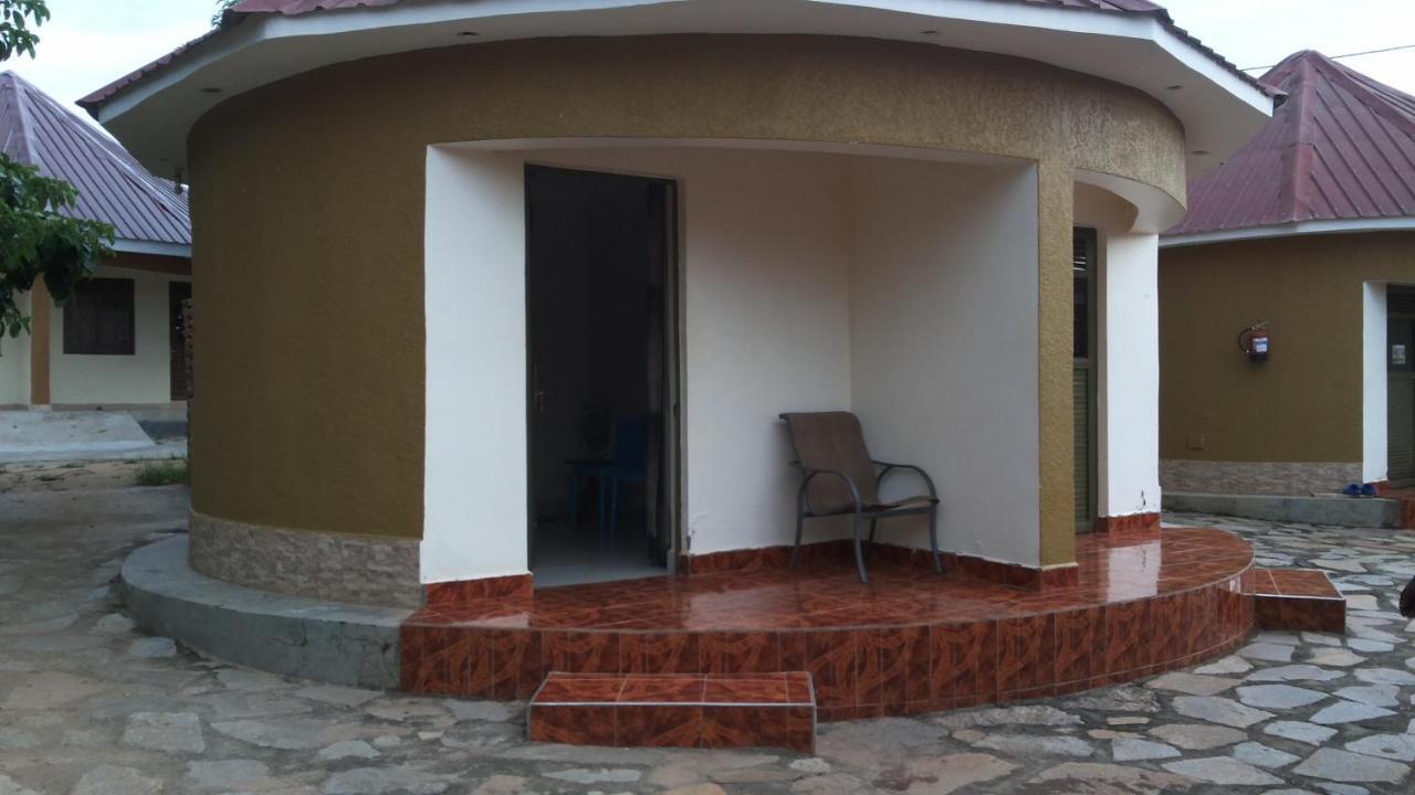 Kalalo Cottage Inn Pakwach Luaran gambar